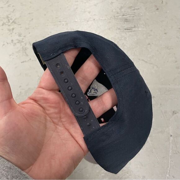 New England Patriots Twins Enterprise Adjustable Snapback Cap Hat - Picture 3 of 4